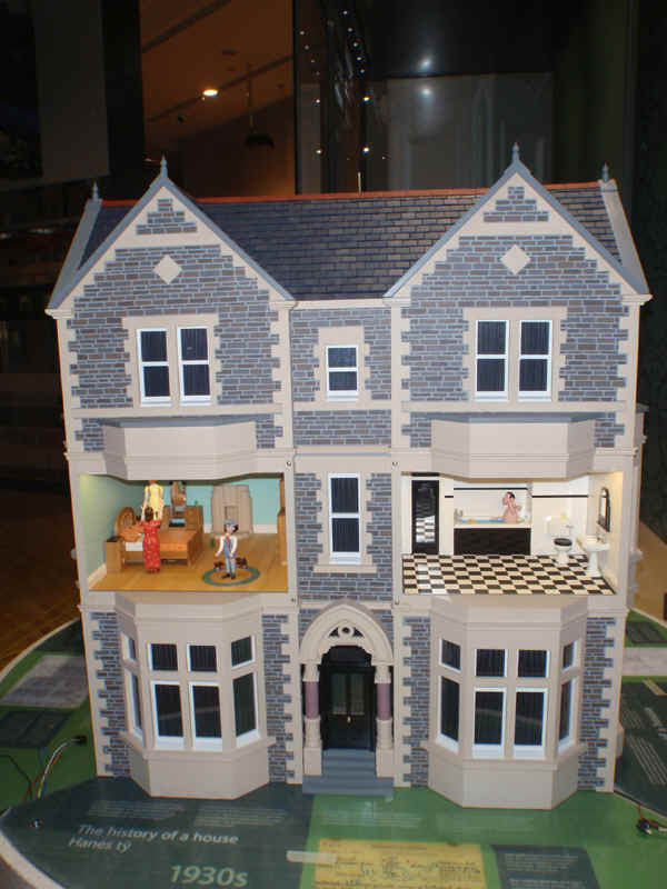 house 1930.jpg (452660 bytes)