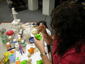 Sarah painting 'How much !'